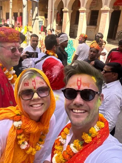 Rob en Roos tijdens Holi Festival in India.